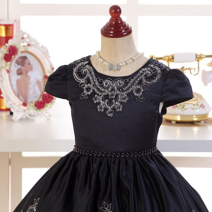 子供ドレス ネイビーラメ シルバーのエンブロイダリー刺繍が除品で豪華 子供ドレス ネイビーラメ シルバーのエンブロイダリー刺繍が除品で豪華